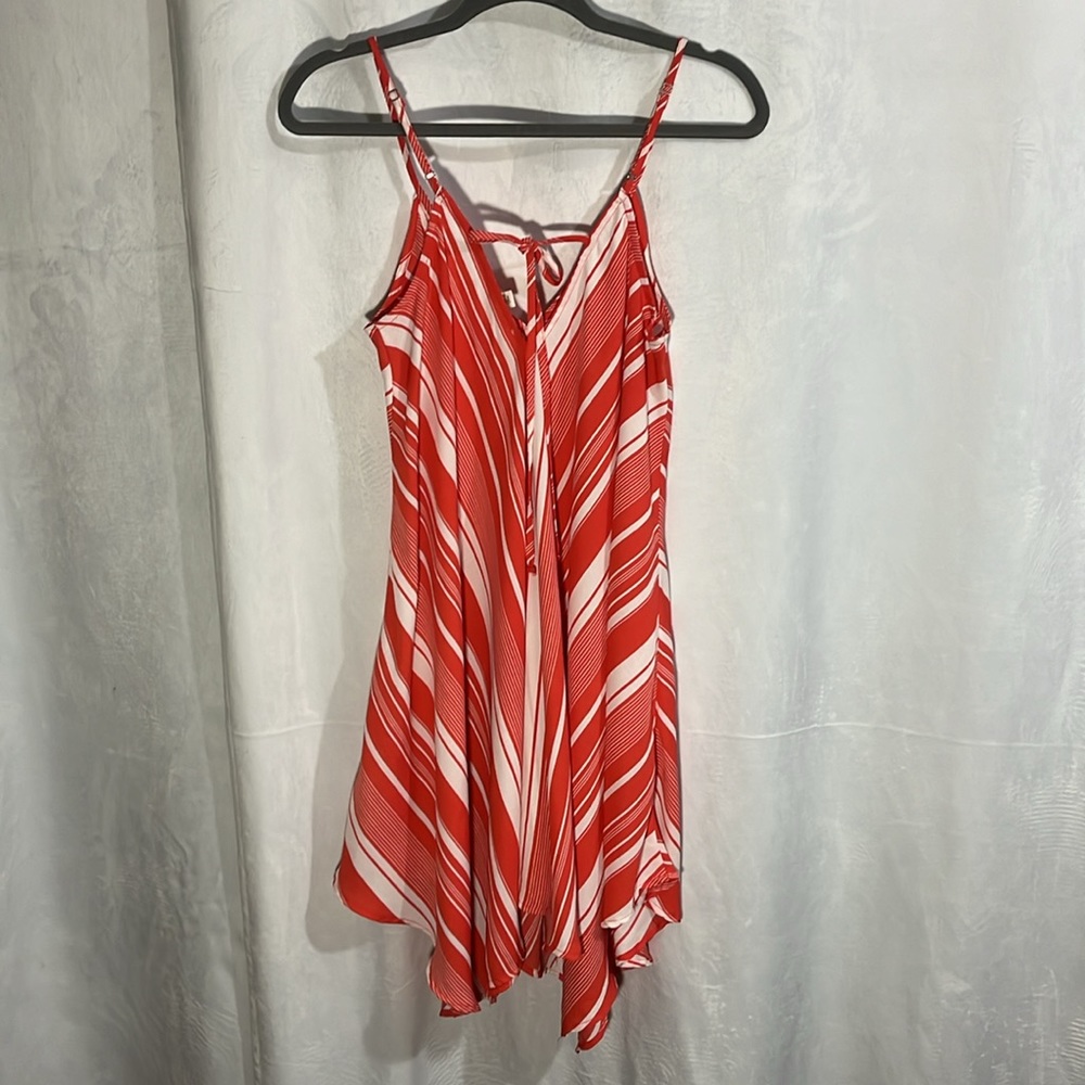 Francesca’s White/Red Stripe V-Cut‎ Lace Tie Flare Loose Fit Size Medium